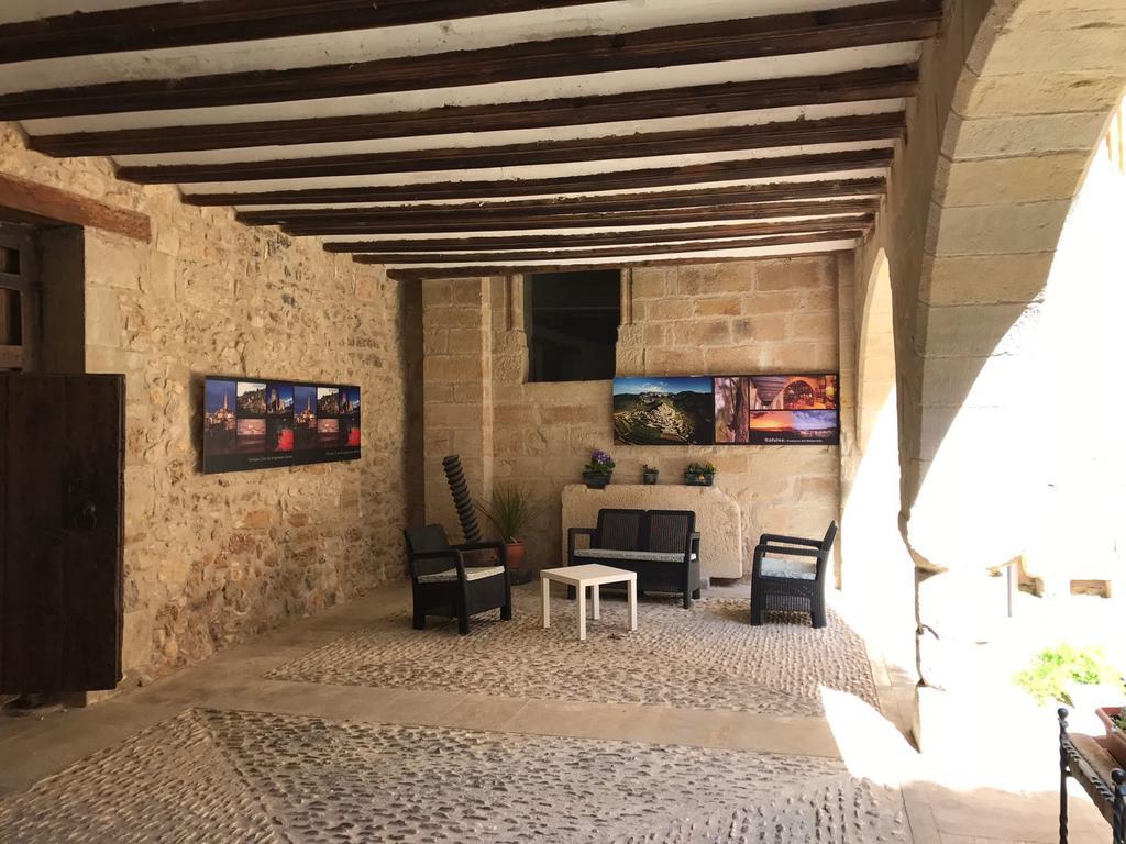 Hospederia Virgen De La Fuente Hotell Peñarroya de Tastavins Exteriör bild