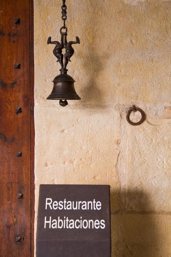 Hospederia Virgen De La Fuente Hotell Peñarroya de Tastavins Exteriör bild
