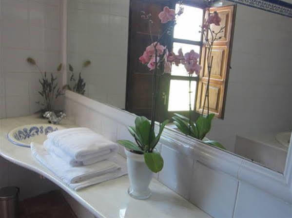 Hospederia Virgen De La Fuente Hotell Peñarroya de Tastavins Exteriör bild
