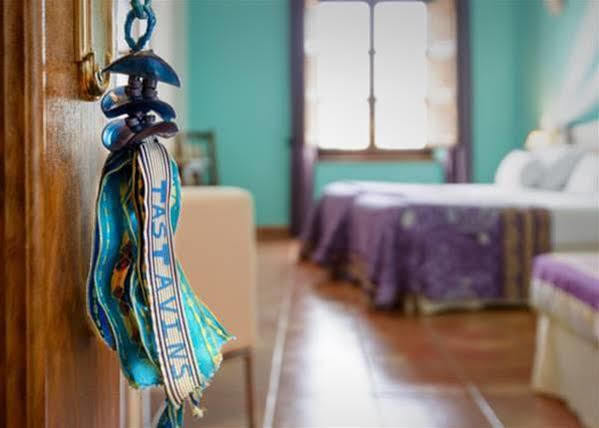 Hospederia Virgen De La Fuente Hotell Peñarroya de Tastavins Exteriör bild